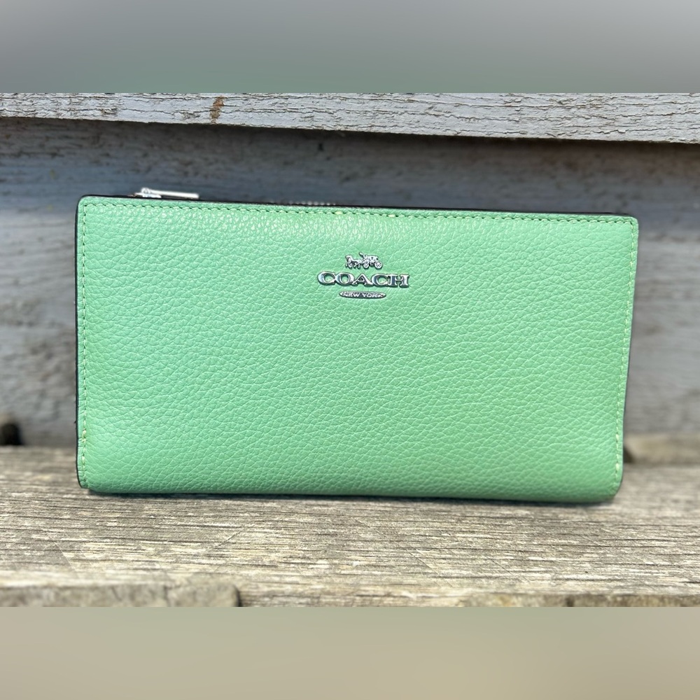 COACH Slim Zip Wallet in Green/Silver Large Pebbled/Smooth Leather SPRING 2024